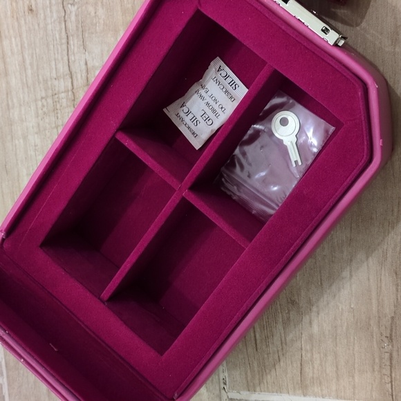 Pink Watch Storage Box - Picture 3 of 8